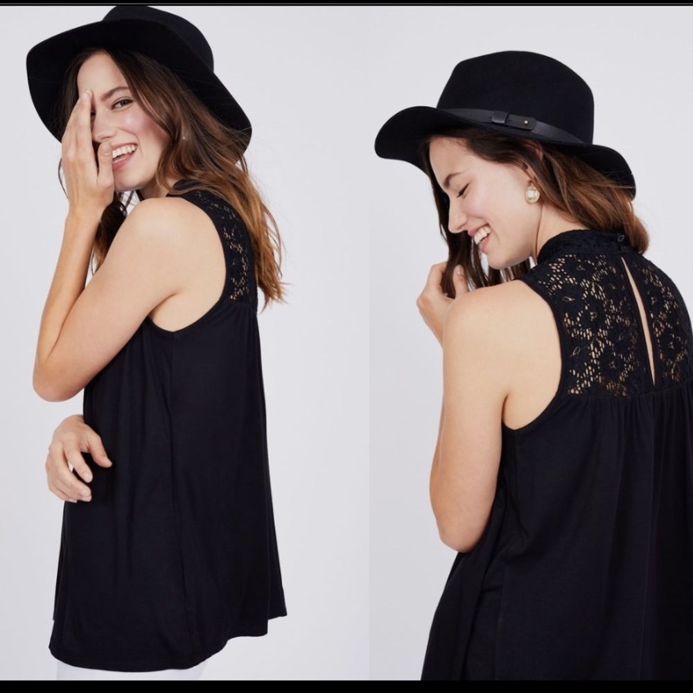 Octavia Keyhole High Neck Lace Tank with Buttons